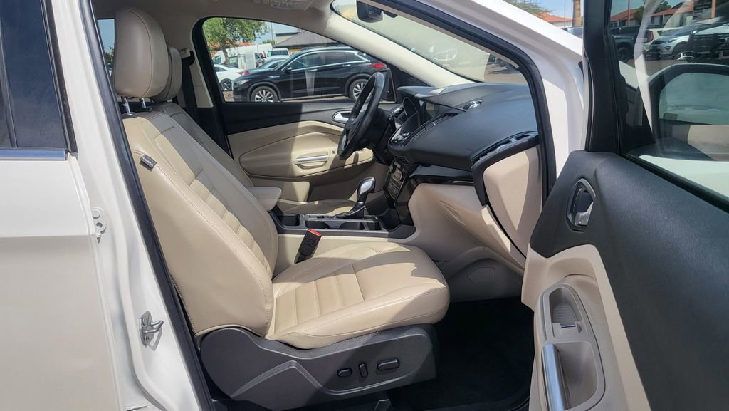 Used 2019 Ford Escape Titanium FWD image 19