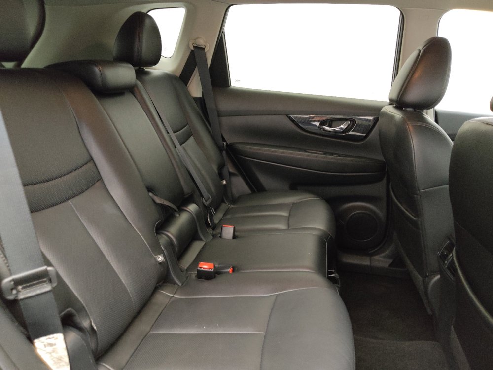 Used 2018 Nissan Rogue SL FWD image 19
