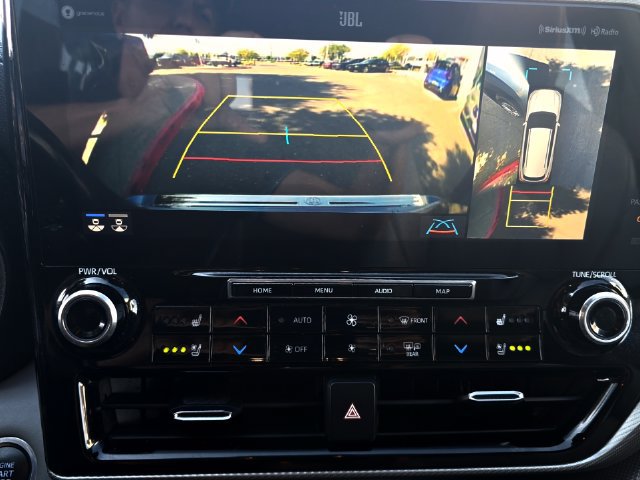 Used 2021 Toyota Highlander Platinum AWD/4WD image 11