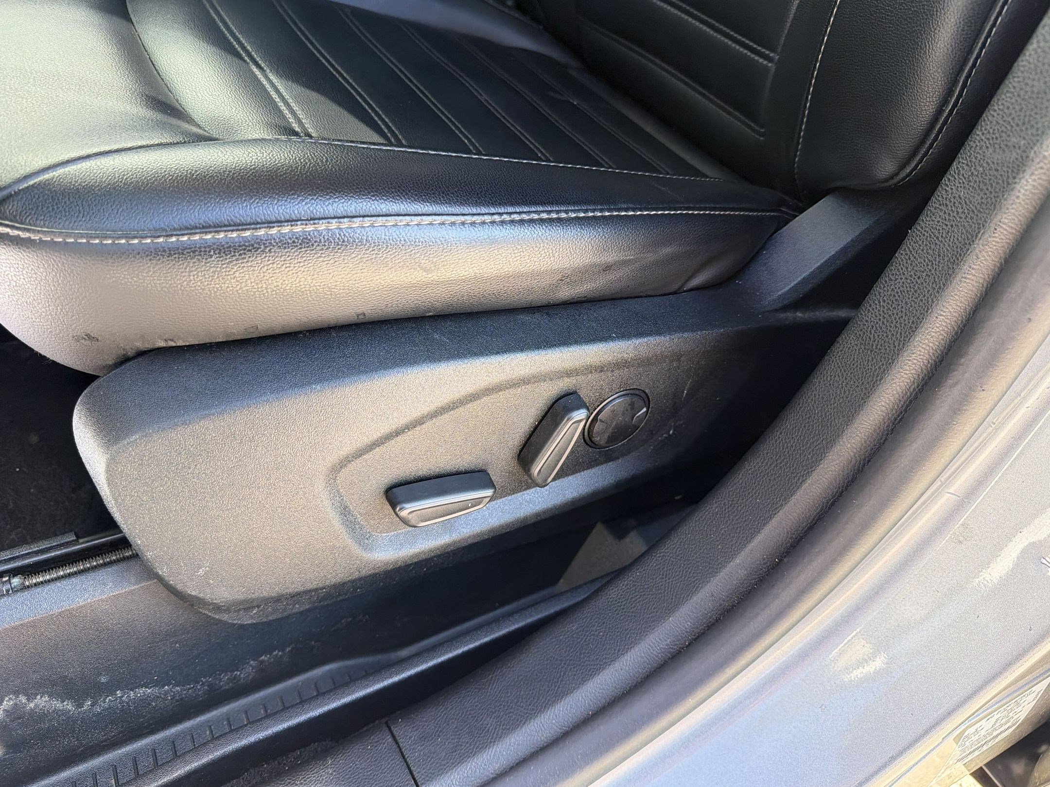 Used 2021 Ford Edge SEL w/ Convenience Package FWD image 13