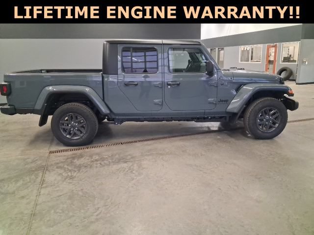 New 2026 Jeep Gladiator Sport AWD/4WD image 9