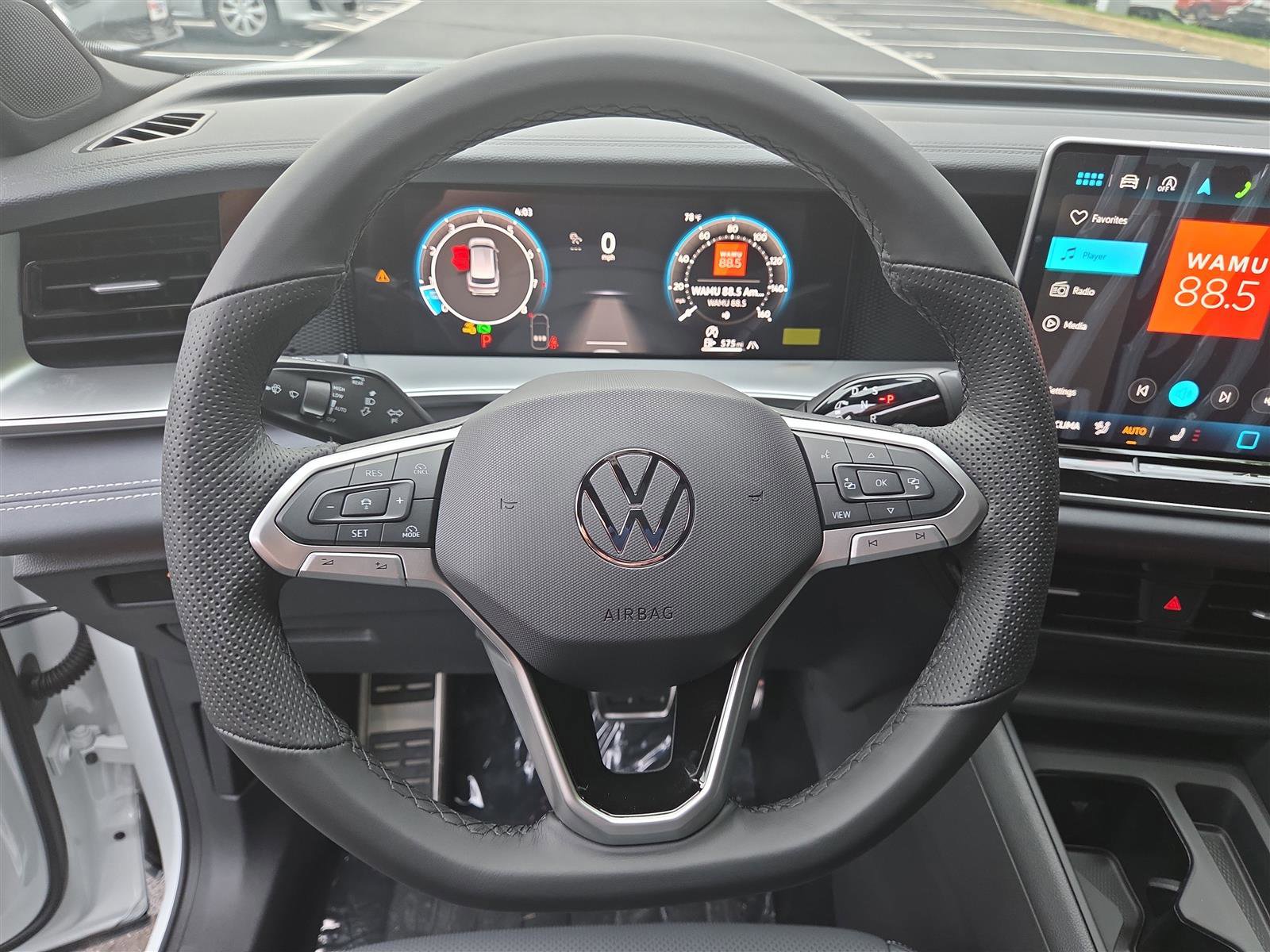 New 2025 Volkswagen Tiguan SE R-Line image 19