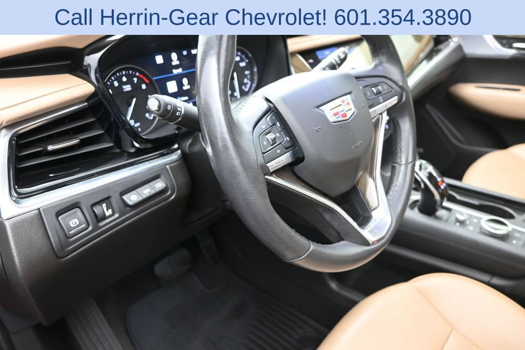 Used 2020 Cadillac XT6 Premium Luxury w/ Platinum Package FWD image 12