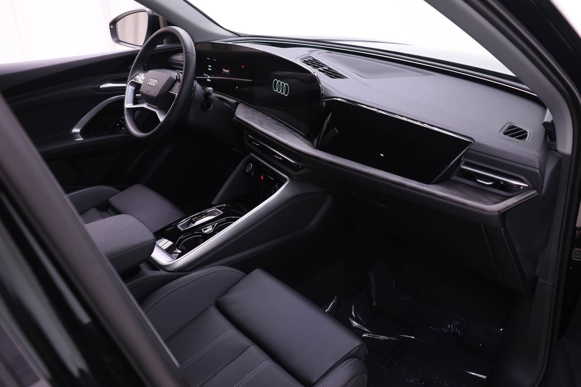 Certified 2025 Audi Q5 Premium w/ Premium Plus AWD/4WD image 23