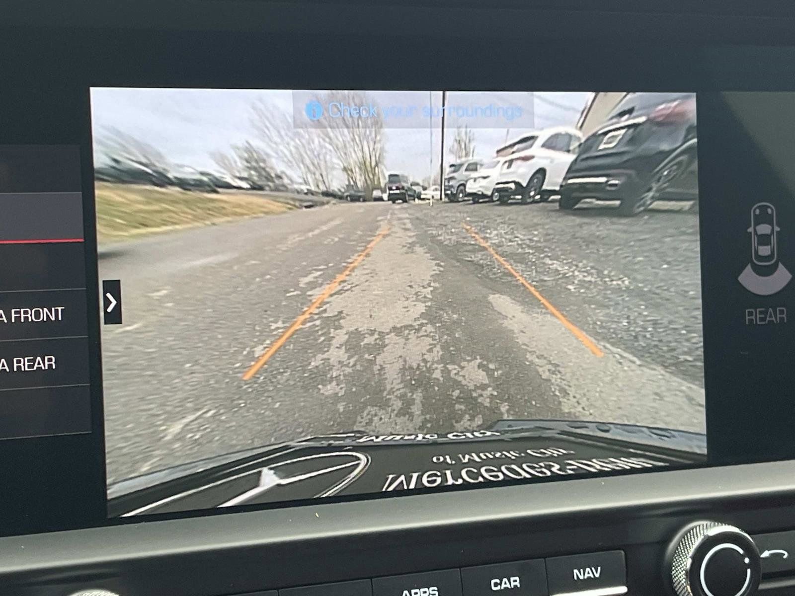 Used 2020 Porsche Macan Turbo image 32