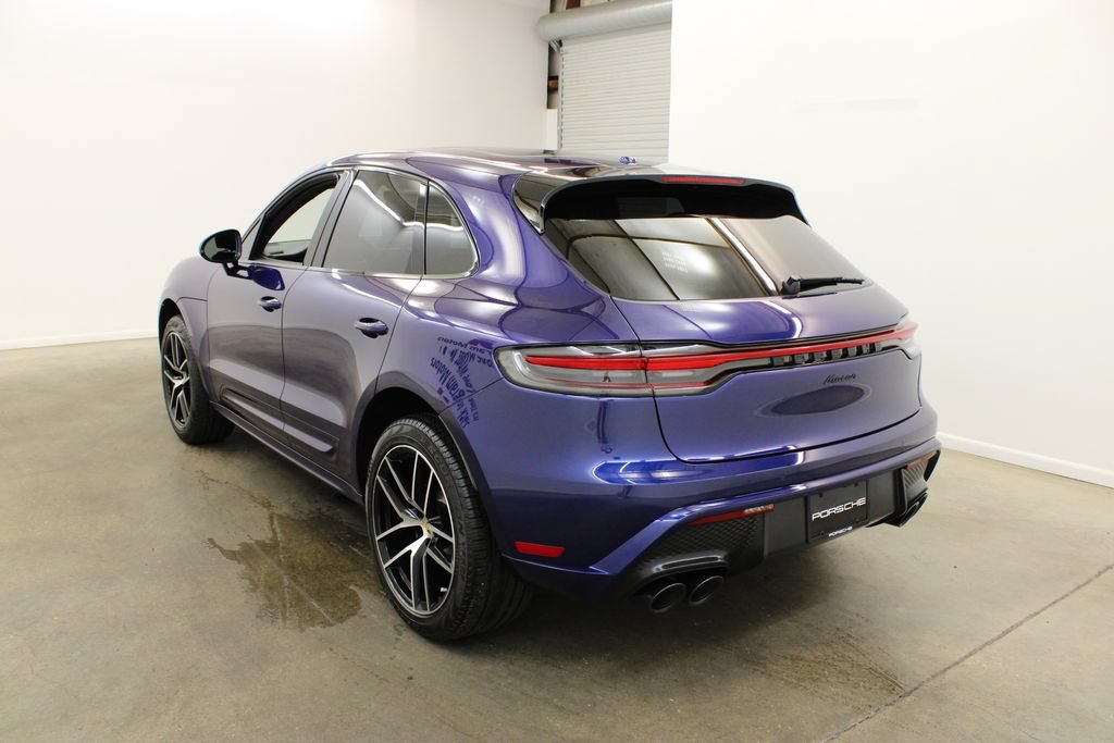 Certified 2023 Porsche Macan AWD/4WD image 3