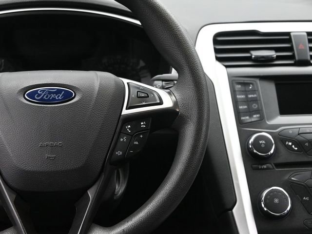 Used 2016 Ford Fusion SE w/ SE Cold Weather Package image 29