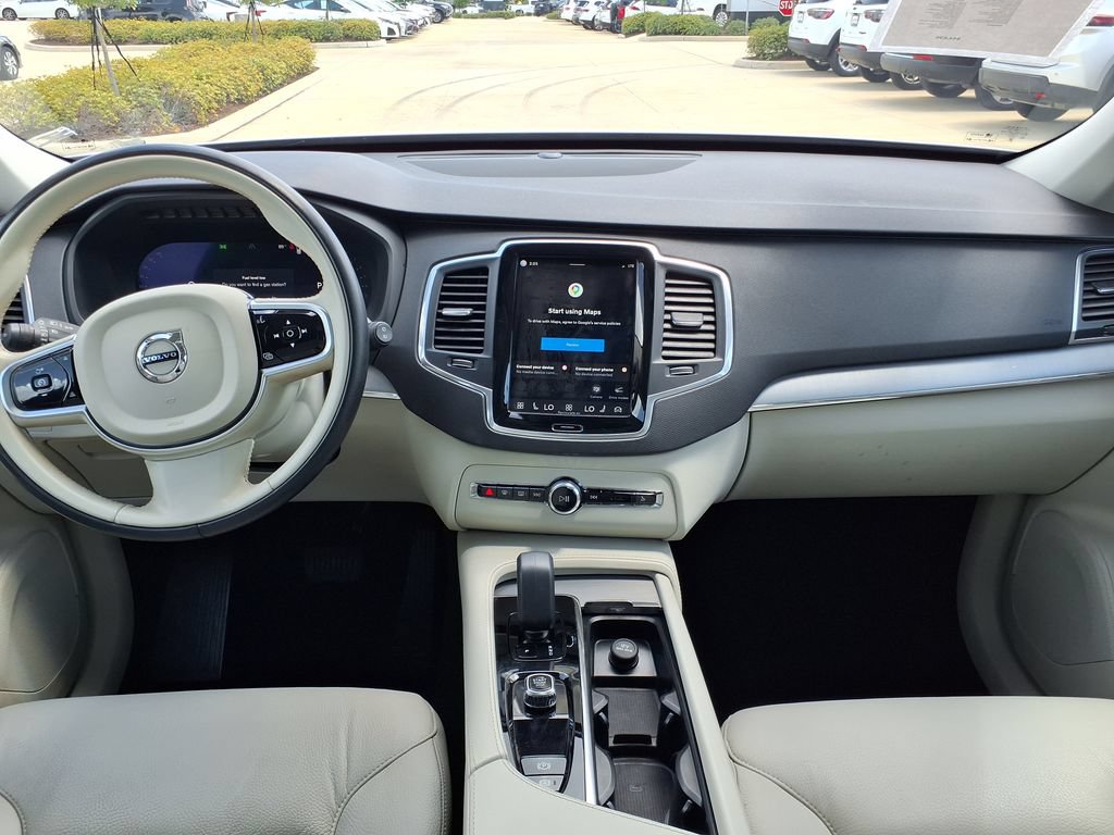 Used 2025 Volvo XC90 B5 Core AWD/4WD image 28