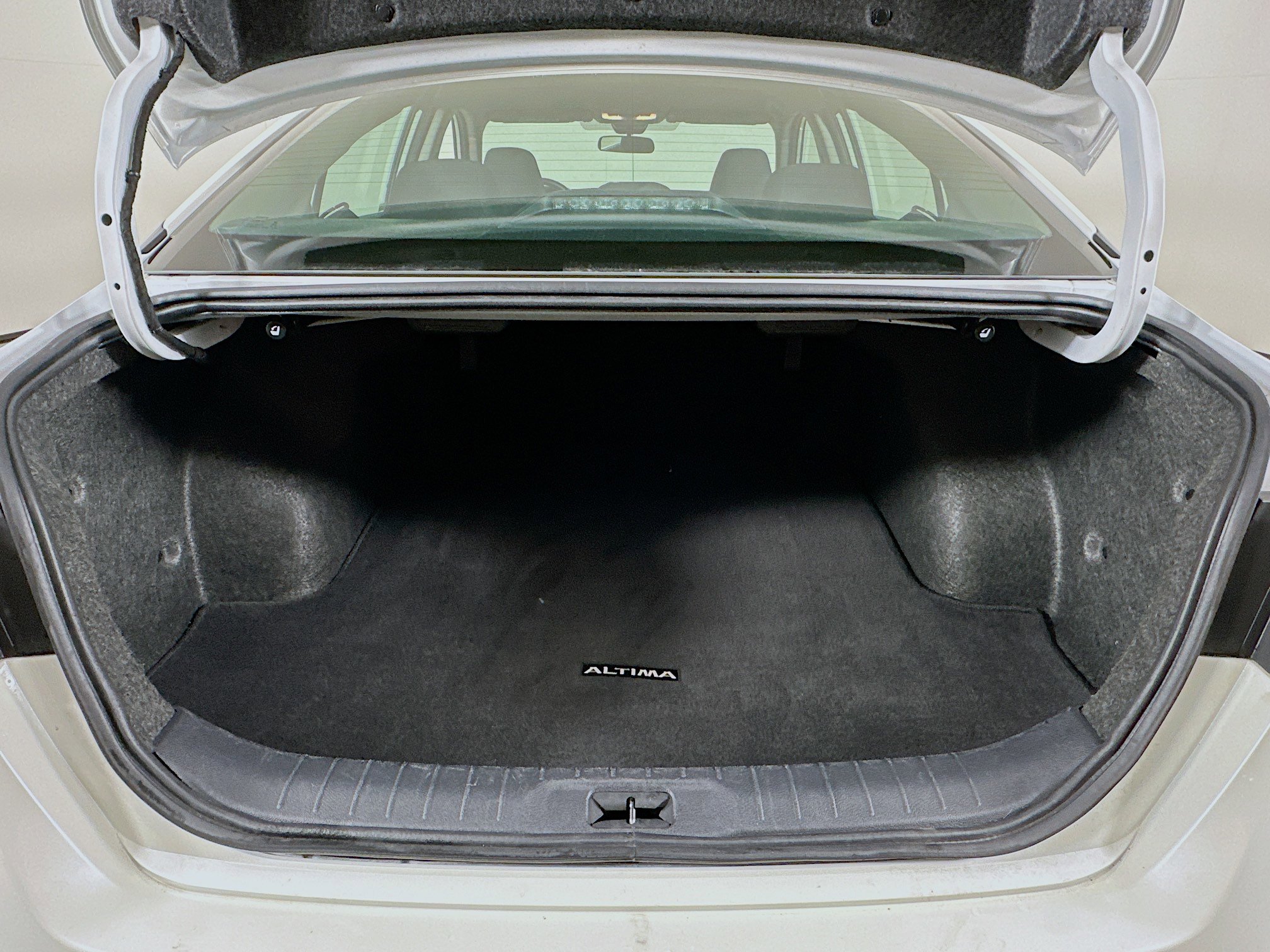 Used 2025 Nissan Altima 2.5 SV image 27