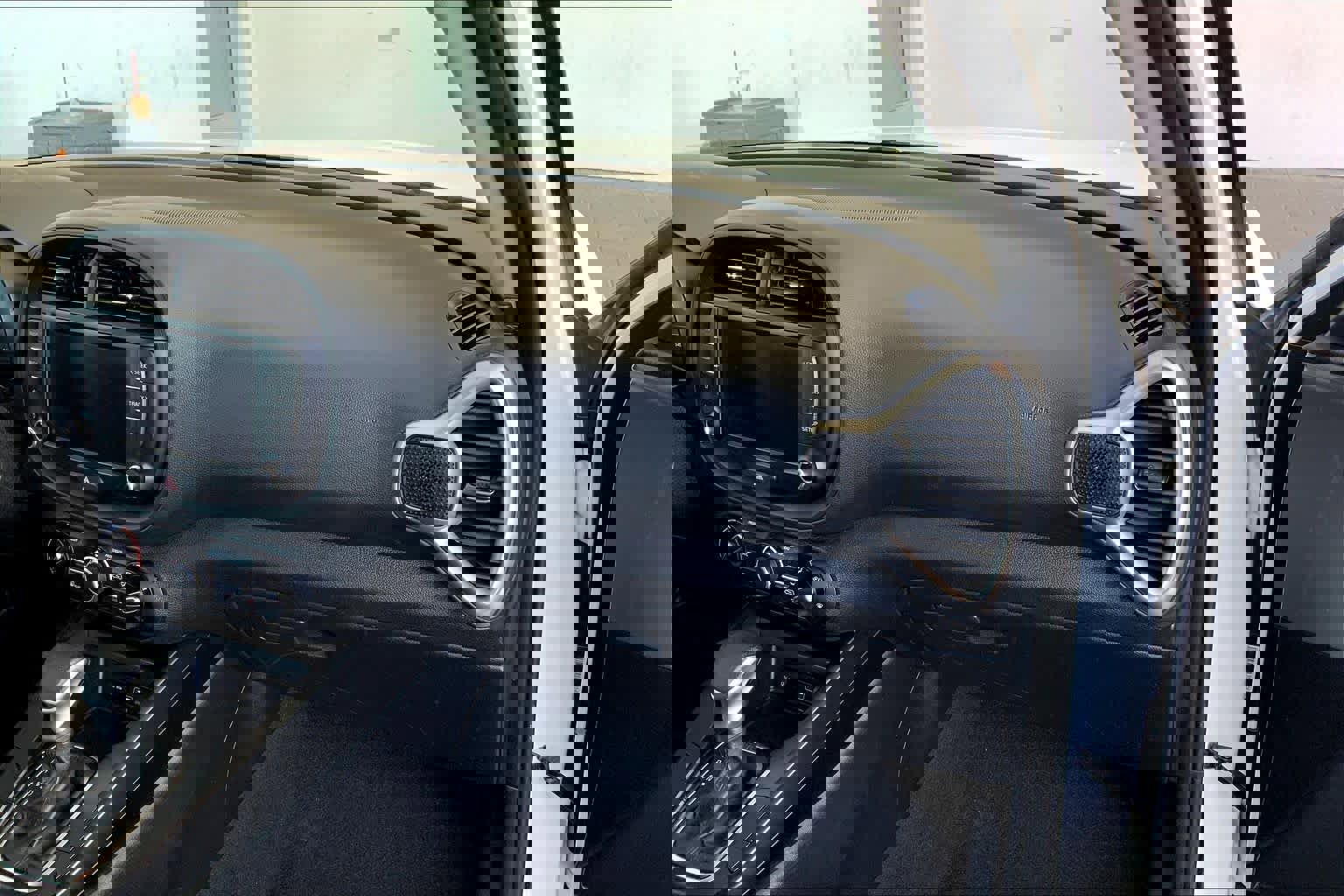 Used 2023 Kia Soul LX image 19