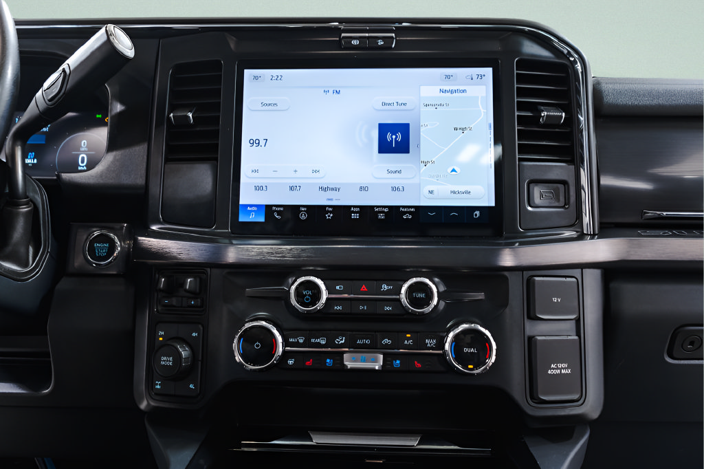 Used 2025 Ford F250 Lariat w/ Black Appearance Package AWD/4WD image 13