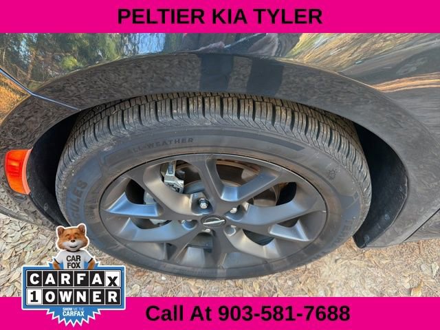 Used 2023 Chrysler Pacifica Limited w/ S Appearance Package image 5