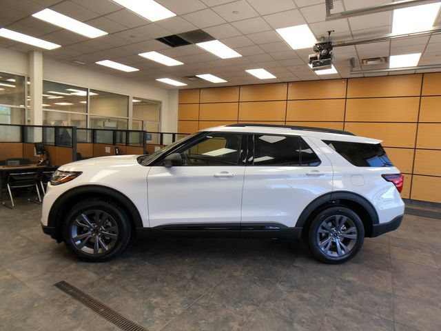 New 2026 Ford Explorer Active w/ Active Comfort Package AWD/4WD image 4