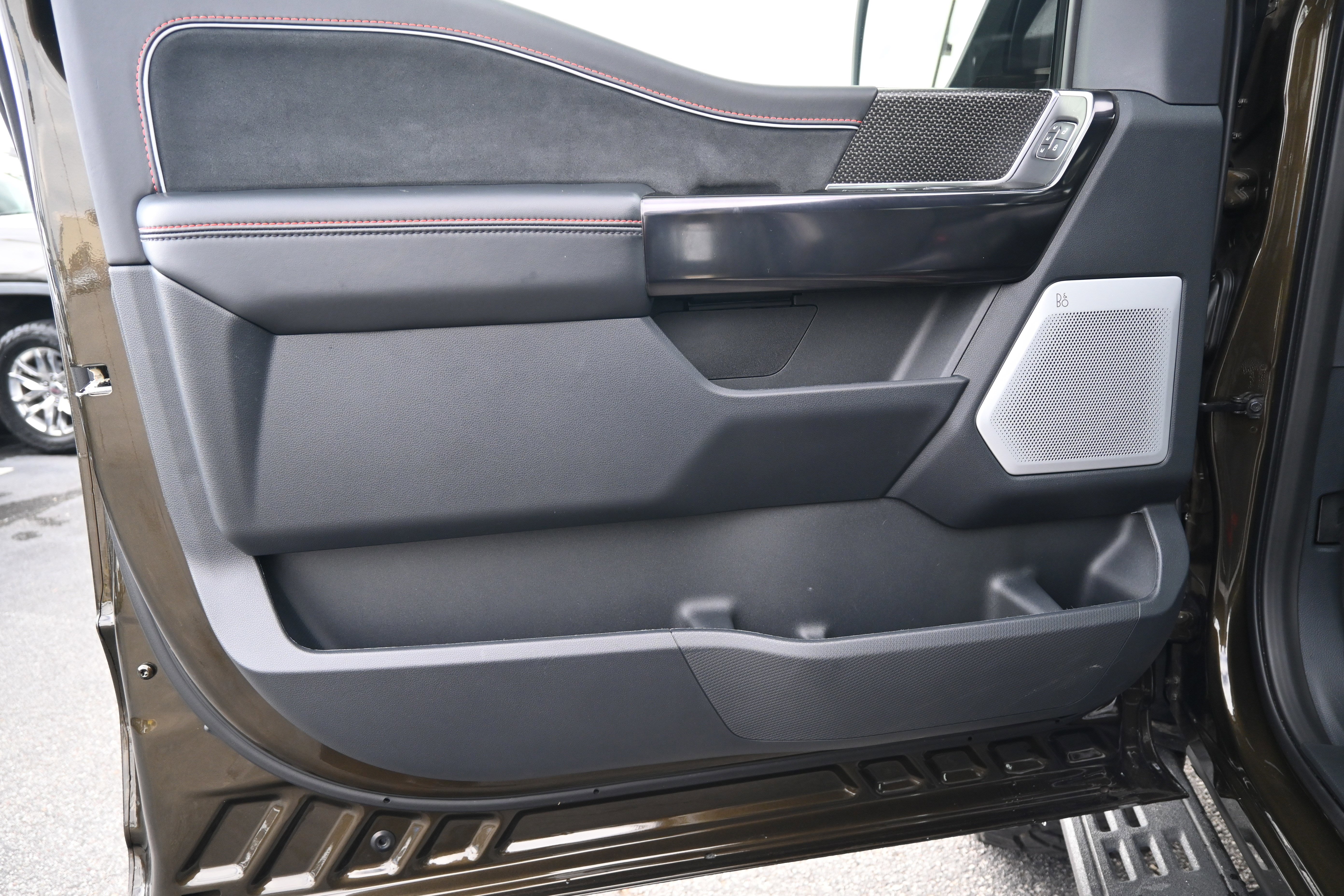 Used 2025 Ford F150 Raptor w/ Equipment Group 803A Raptor R image 17