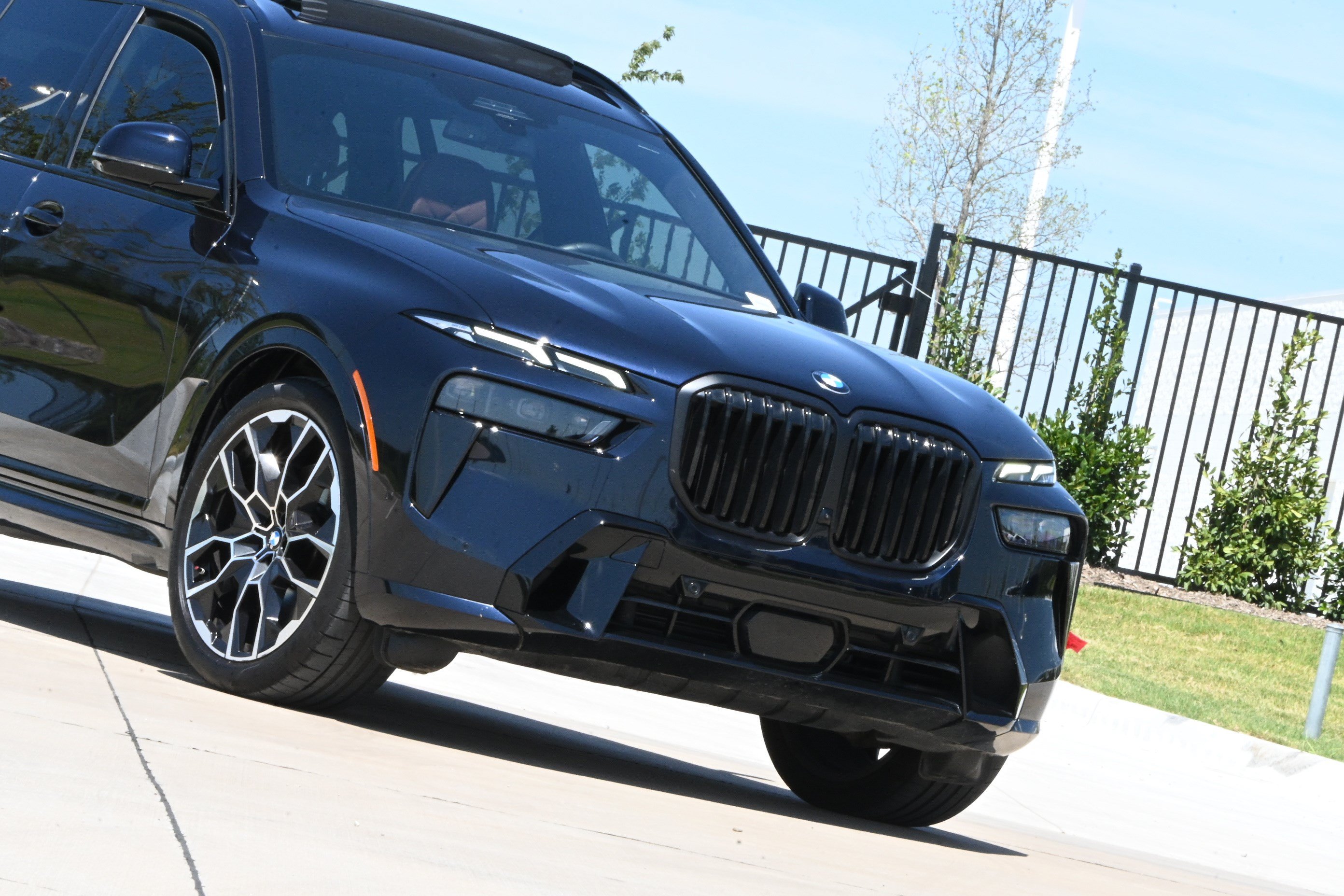Certified 2026 BMW X7 xDrive40i w/ M Sport Package AWD/4WD image 30