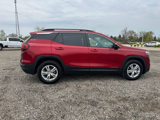 Used 2023 GMC Terrain SLE w/ Driver Convenience Package FWD image 6