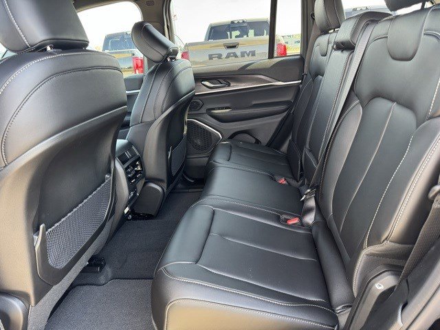 New 2025 Jeep Grand Cherokee Limited image 29