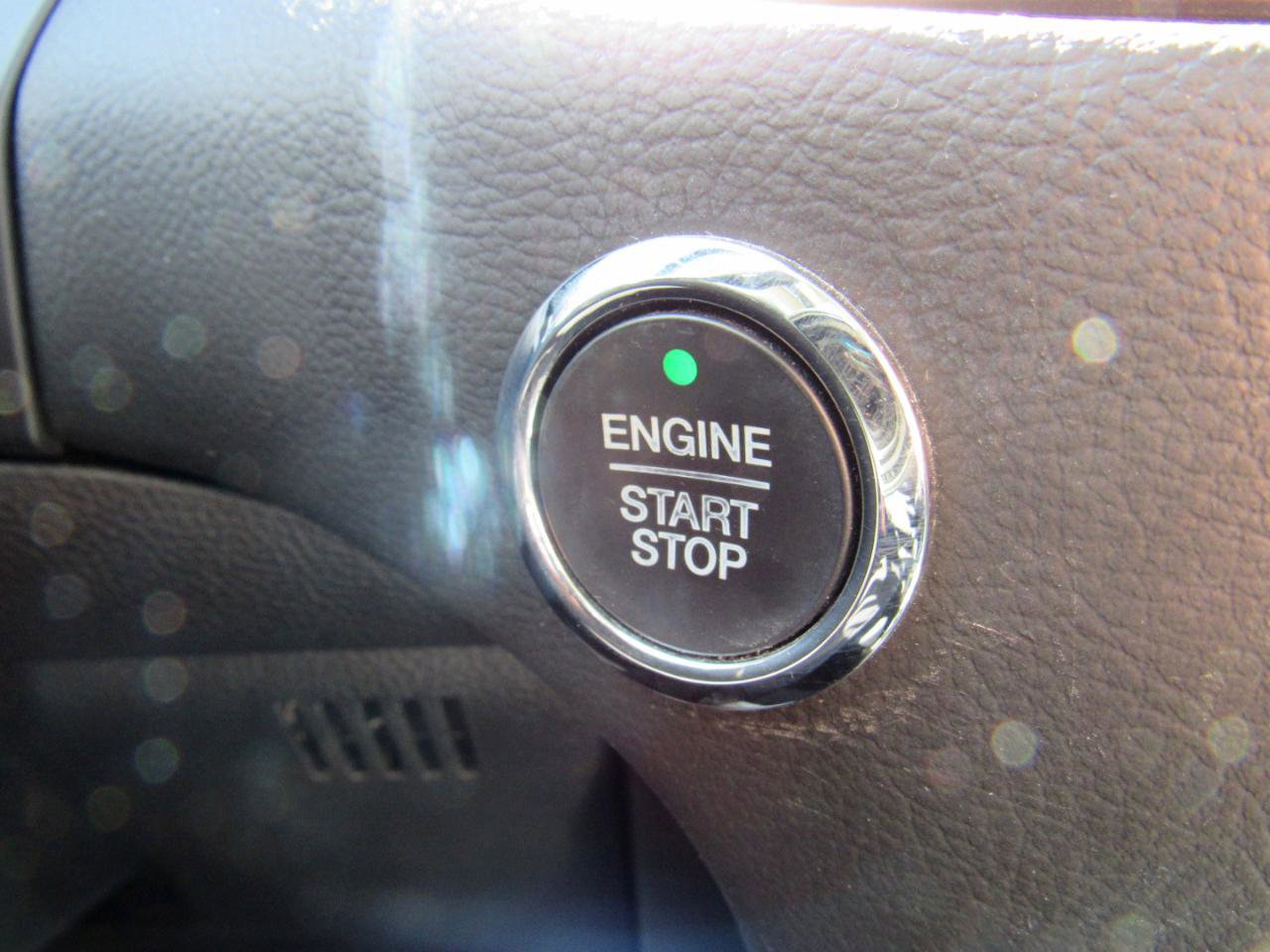 Used 2019 Ford Edge SEL w/ Equipment Group 201A AWD/4WD image 17