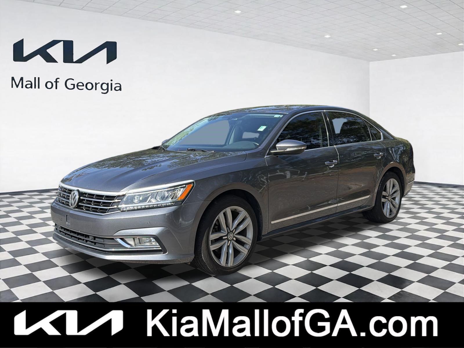 Used 2017 Volkswagen Passat 1.8T SE FWD image 1