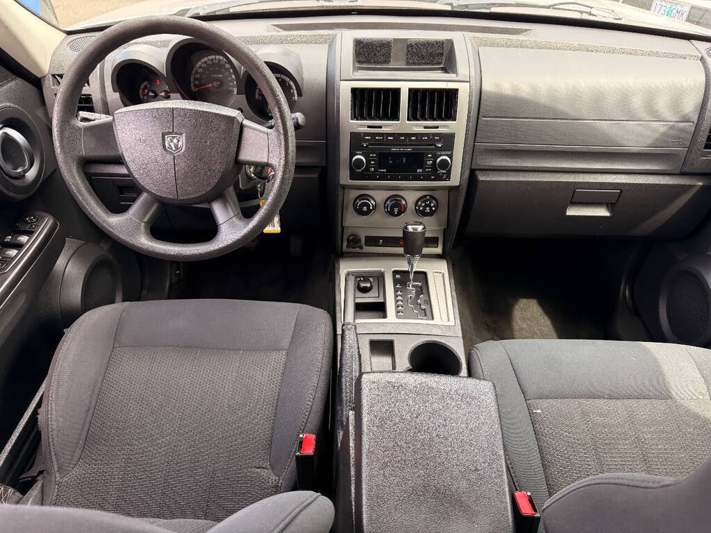 Used 2011 Dodge Nitro Heat image 19