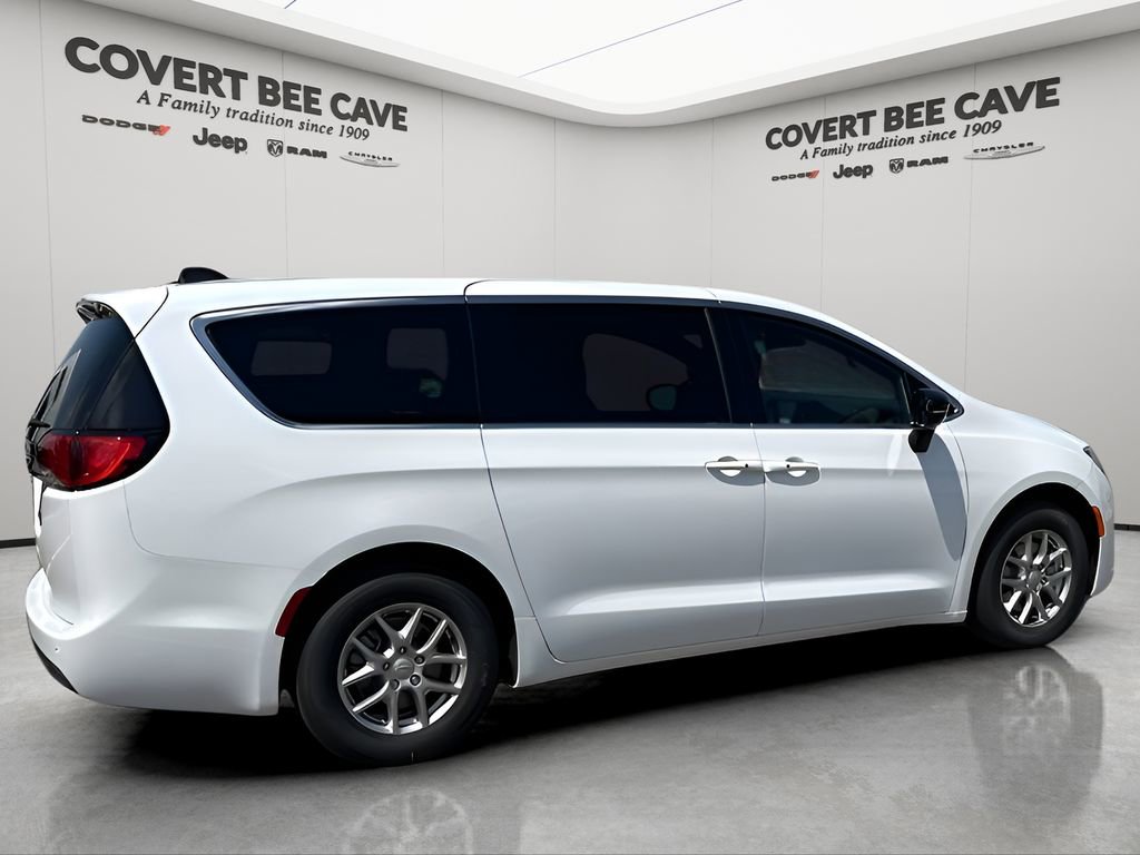 New 2026 Chrysler Voyager LX image 10