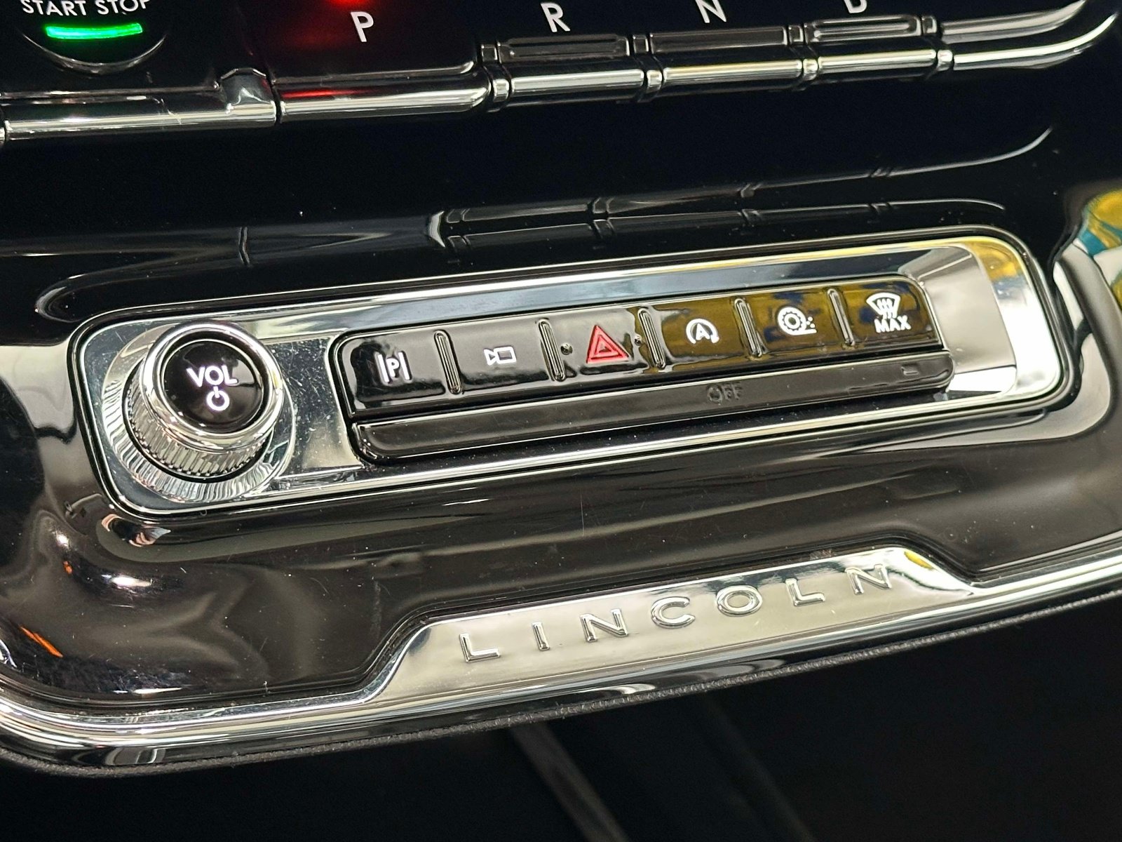 Used 2023 Lincoln Corsair AWD w/ Equipment Group 101A image 30