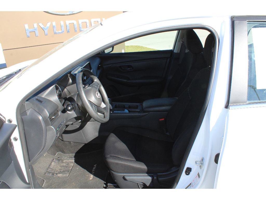 Used 2025 Nissan Sentra S image 10