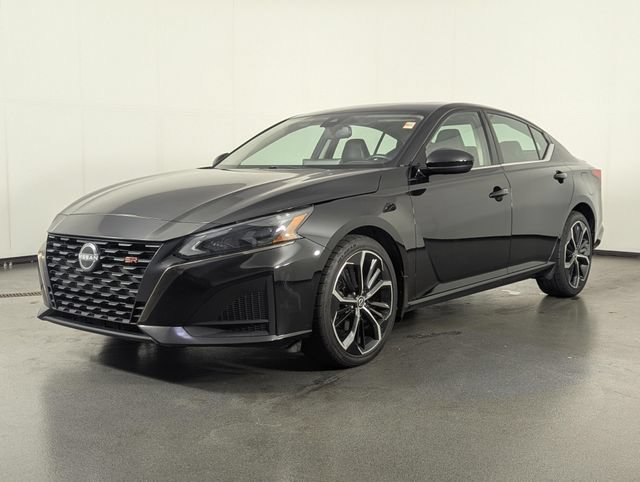 Used 2023 Nissan Altima 2.5 SR AWD/4WD image 4