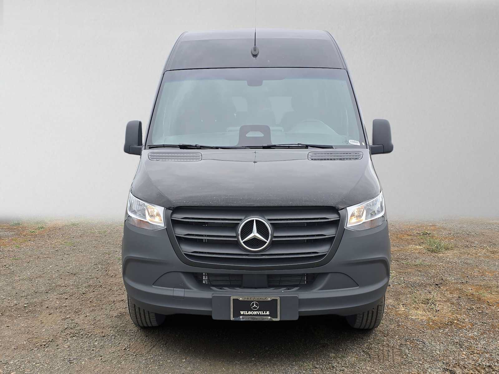 Used 2025 Mercedes-Benz Sprinter 2500 image 8