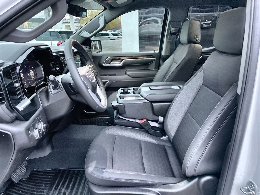 New 2025 GMC Sierra 1500 Elevation image 16