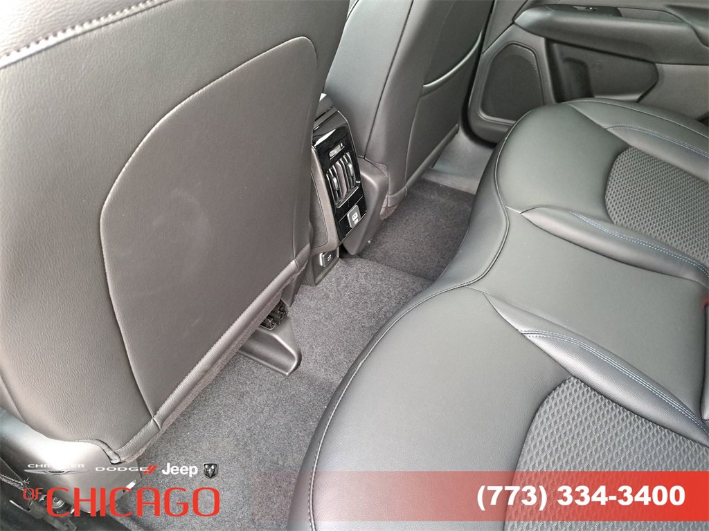 New 2026 Jeep Compass Latitude image 11