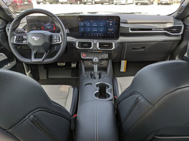 Used 2025 Ford Mustang Premium image 15