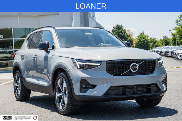 Used 2026 Volvo XC40 B5 Plus w/ Protection Package Premier