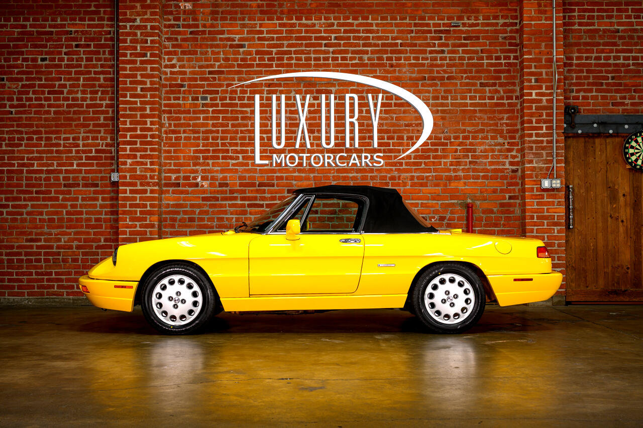 Used 1992 Alfa Romeo Spider Veloce image 2