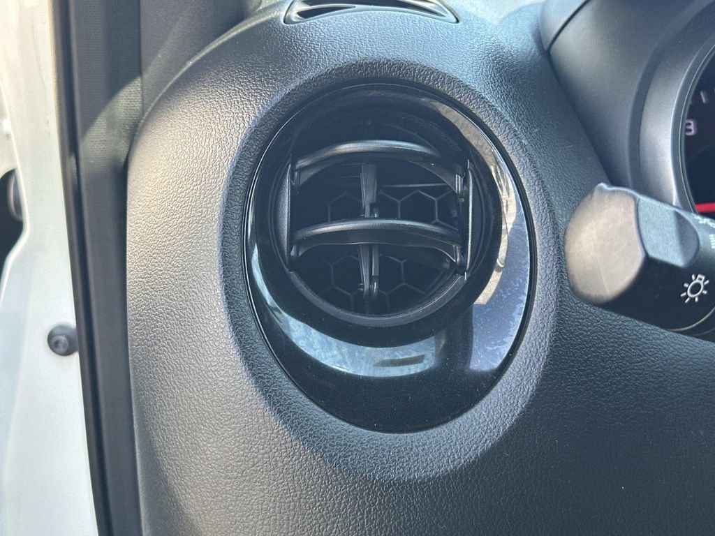 Used 2015 Nissan Juke NISMO AWD/4WD image 27