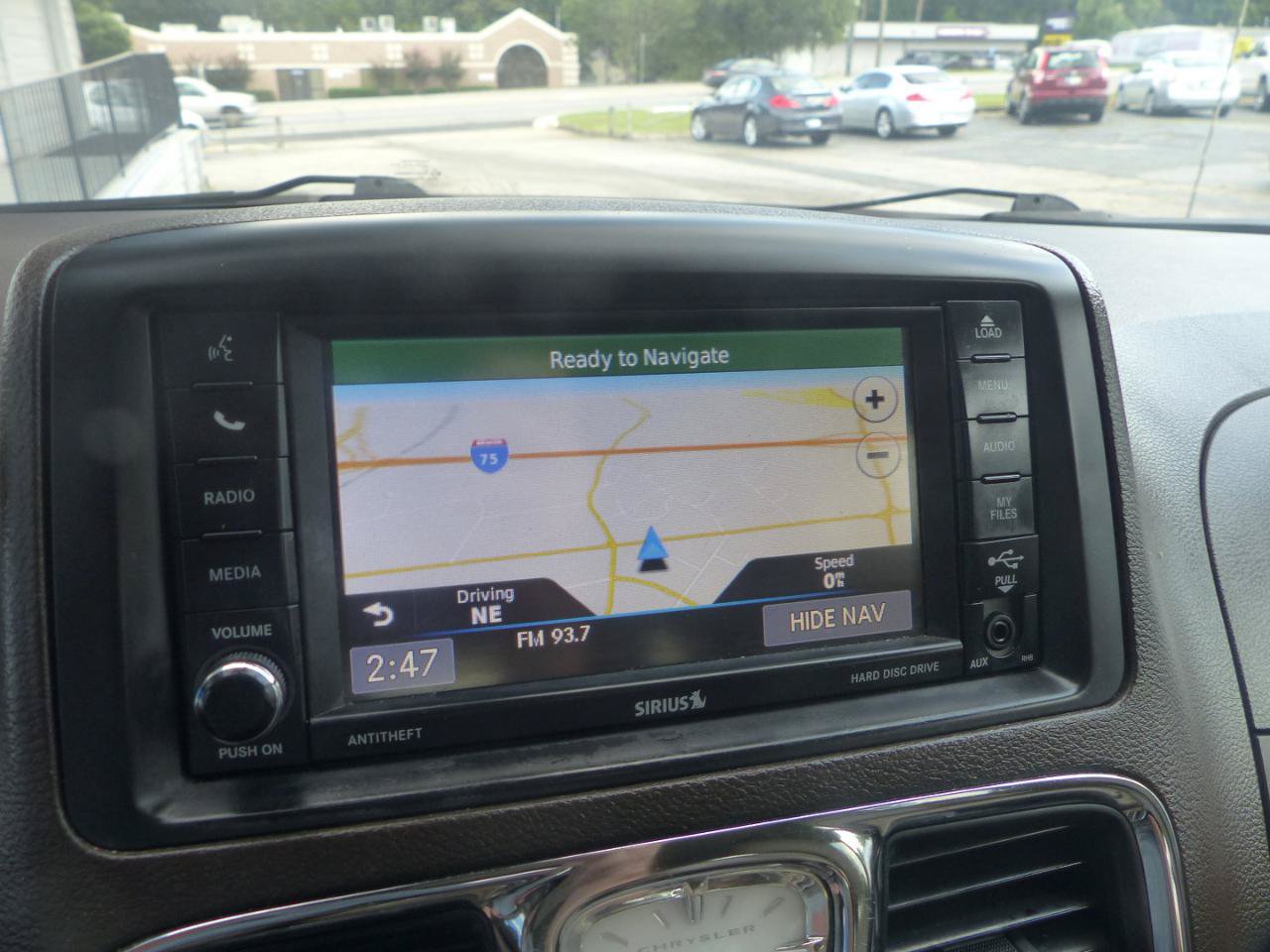 Used 2014 Chrysler Town & Country Touring-L w/ Driver Convenience Group FWD image 25