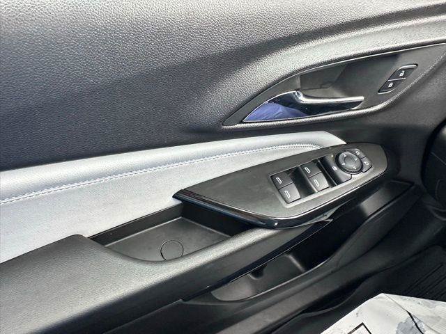Used 2025 Chevrolet Trax LT FWD image 50