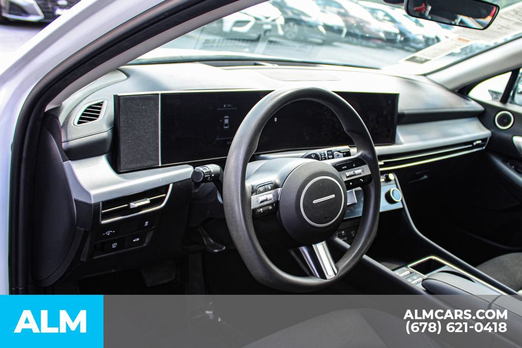 Used 2025 Hyundai Sonata SEL FWD image 21