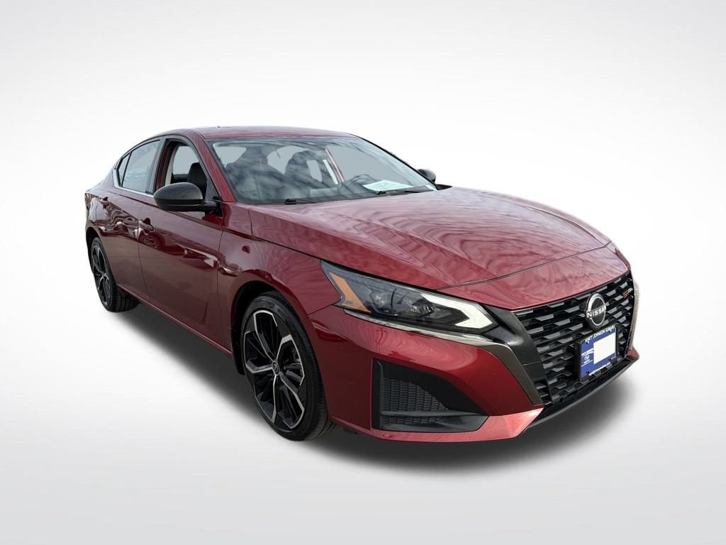 Used 2024 Nissan Altima 2.5 SR image 9