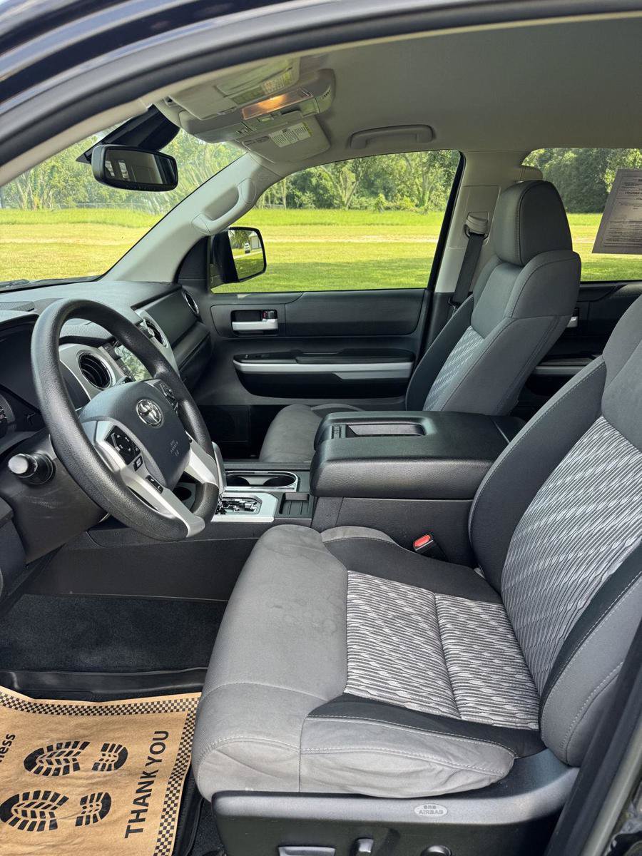 Used 2020 Toyota Tundra SR5 w/ SR5 Upgrade Package AWD/4WD image 12