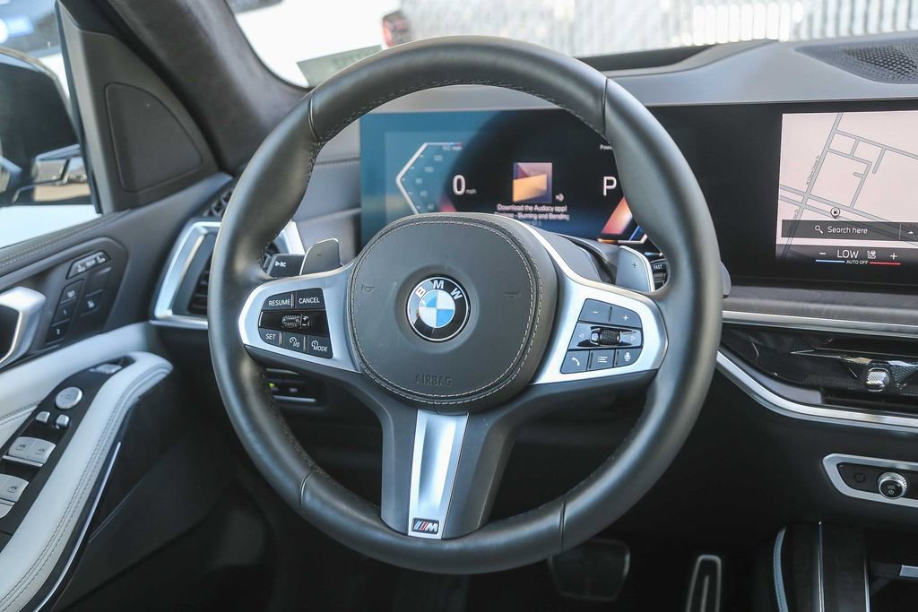 Certified 2025 BMW X7 xDrive40i w/ M Sport Package AWD/4WD image 12