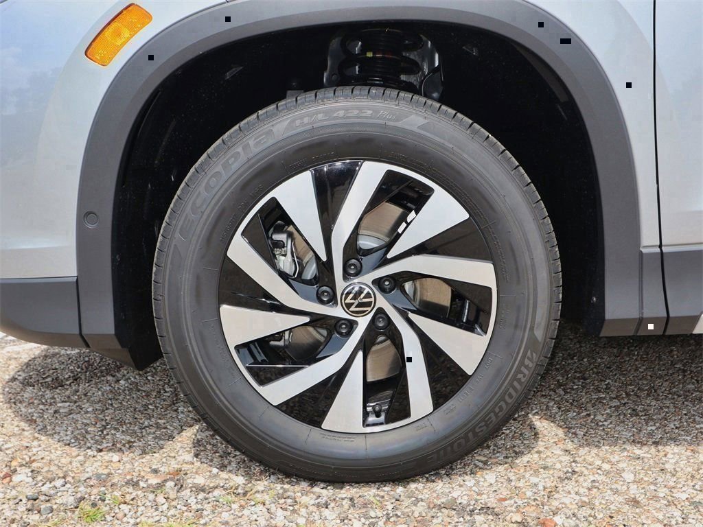 New 2025 Volkswagen Tiguan S AWD/4WD image 9