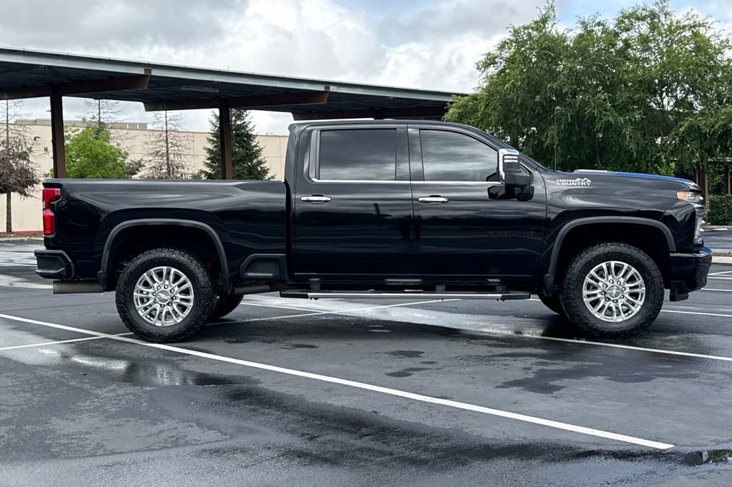 Used 2020 Chevrolet Silverado 2500 High Country w/ Technology Package image 10