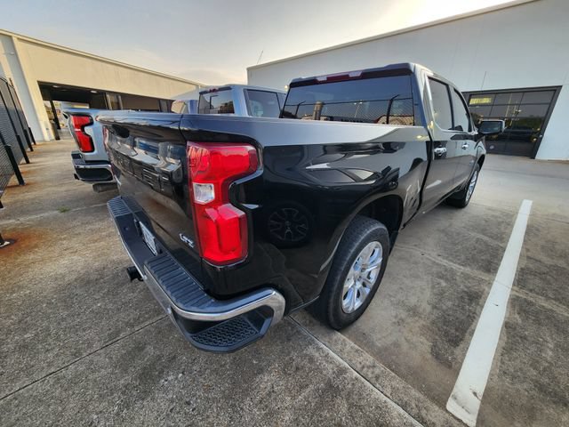 Used 2024 Chevrolet Silverado 1500 LTZ w/ Z71 Off-Road Package AWD/4WD image 4
