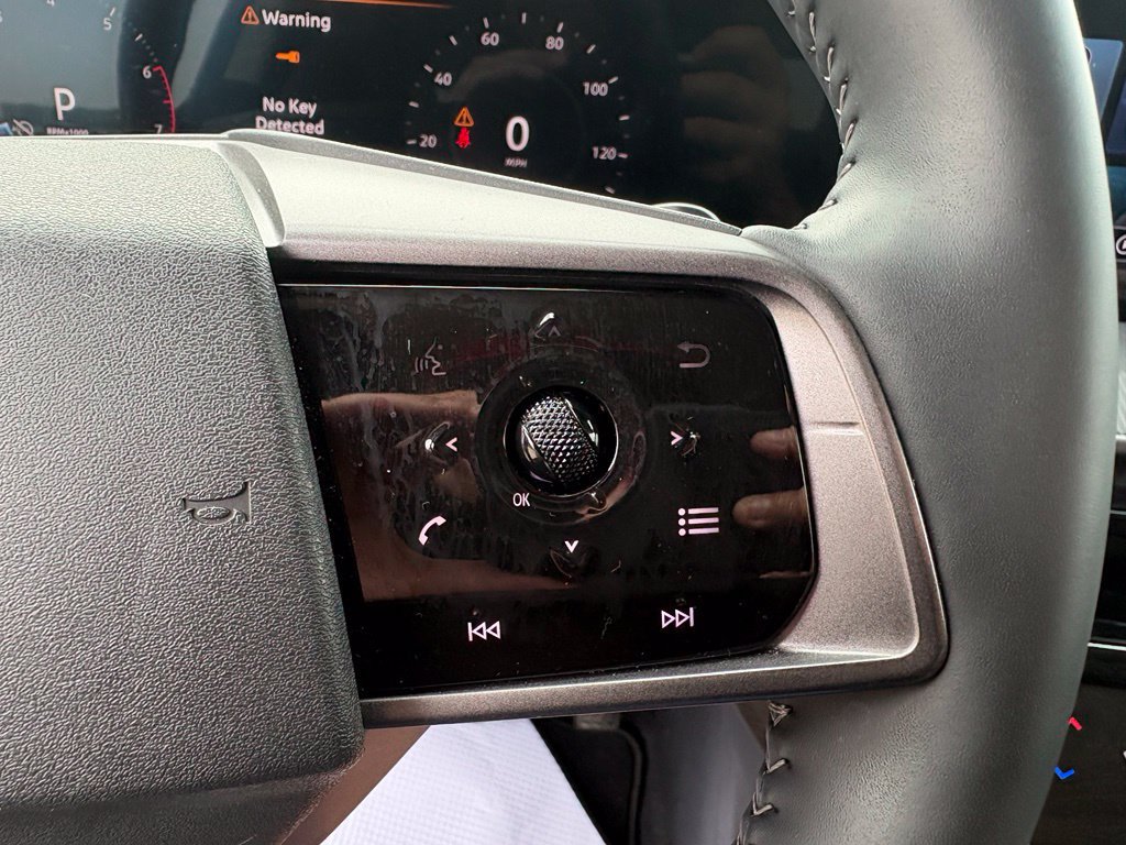 Used 2025 Nissan Murano SV AWD/4WD image 19