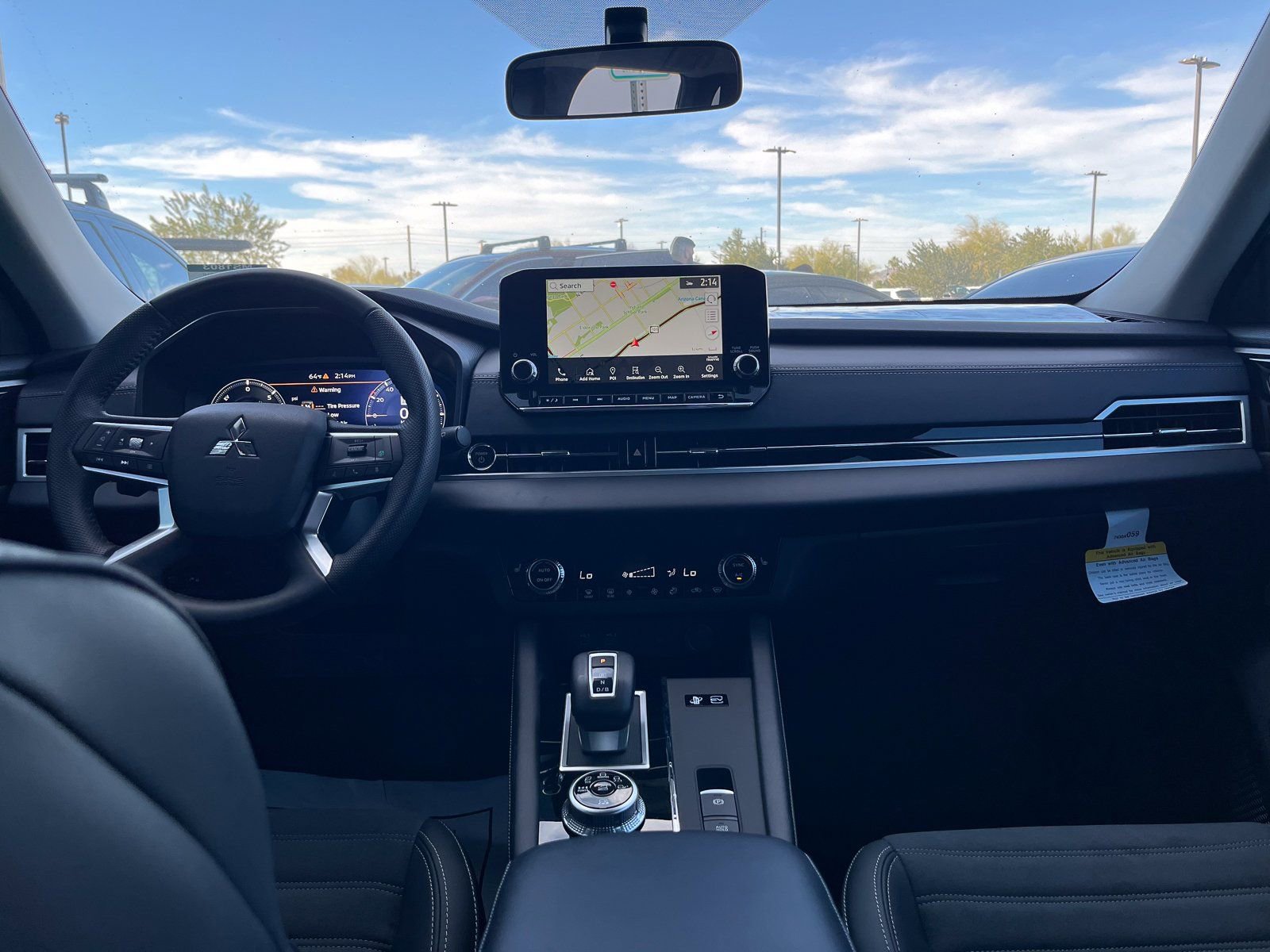 New 2025 Mitsubishi Outlander SE image 14