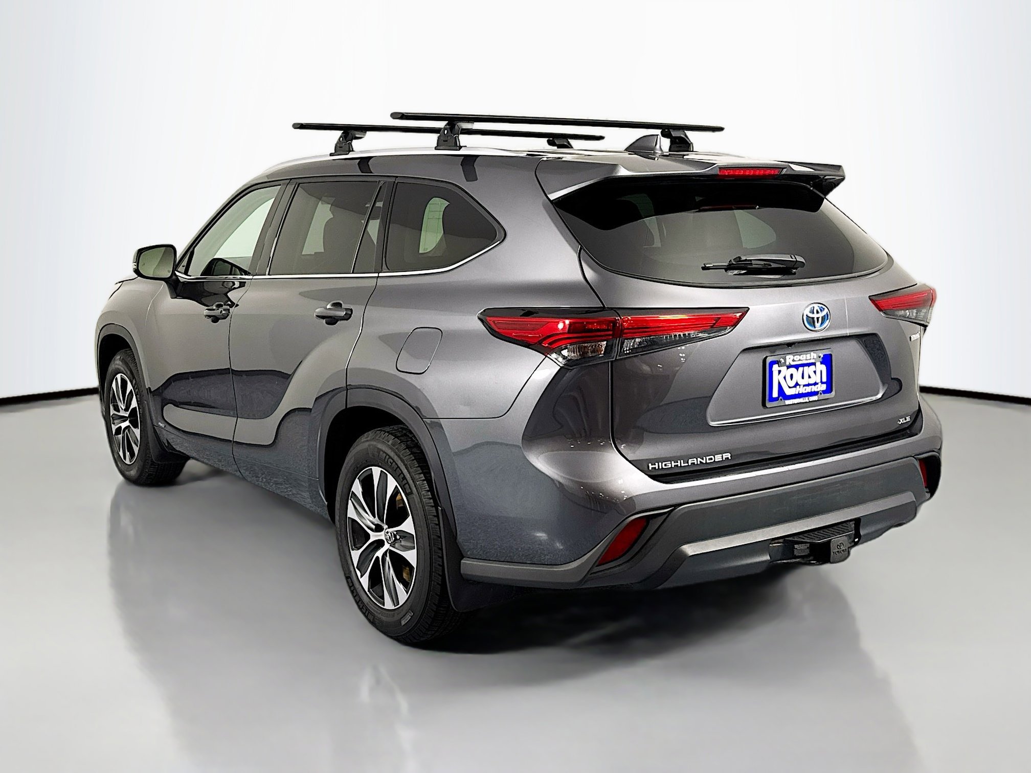 Used 2022 Toyota Highlander XLE image 7