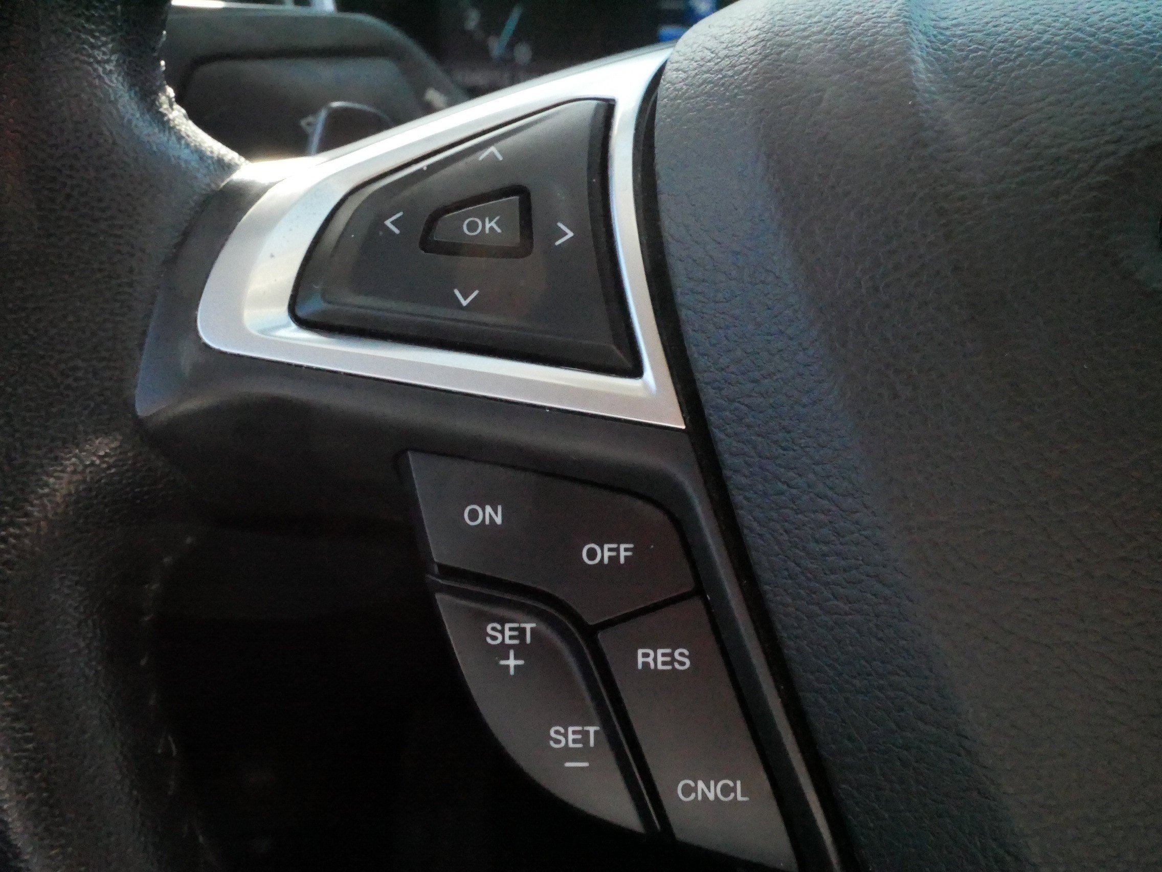 Used 2016 Ford Fusion SE w/ Equipment Group 202A FWD image 27