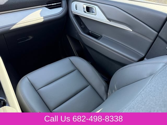 New 2026 Ford Explorer Active w/ Active Comfort Package RWD image 16
