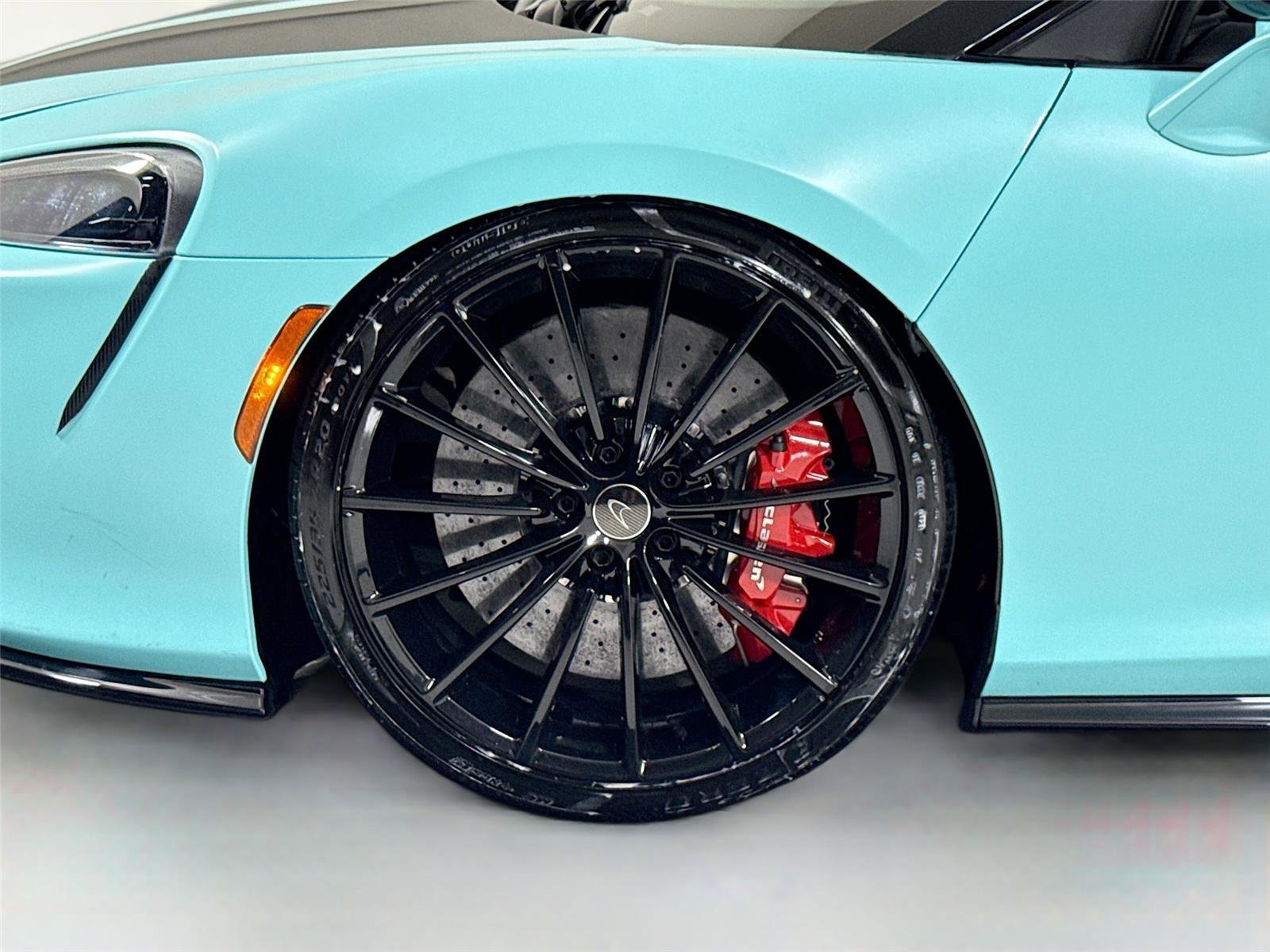 Used 2022 McLaren GT image 25